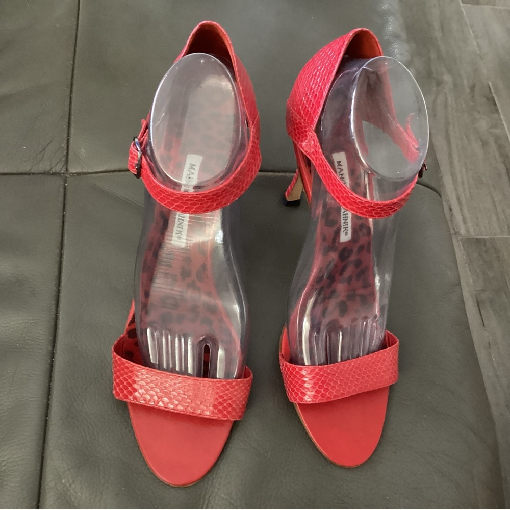 Manolo Blahnik Red Heels Sleek Design High Heel